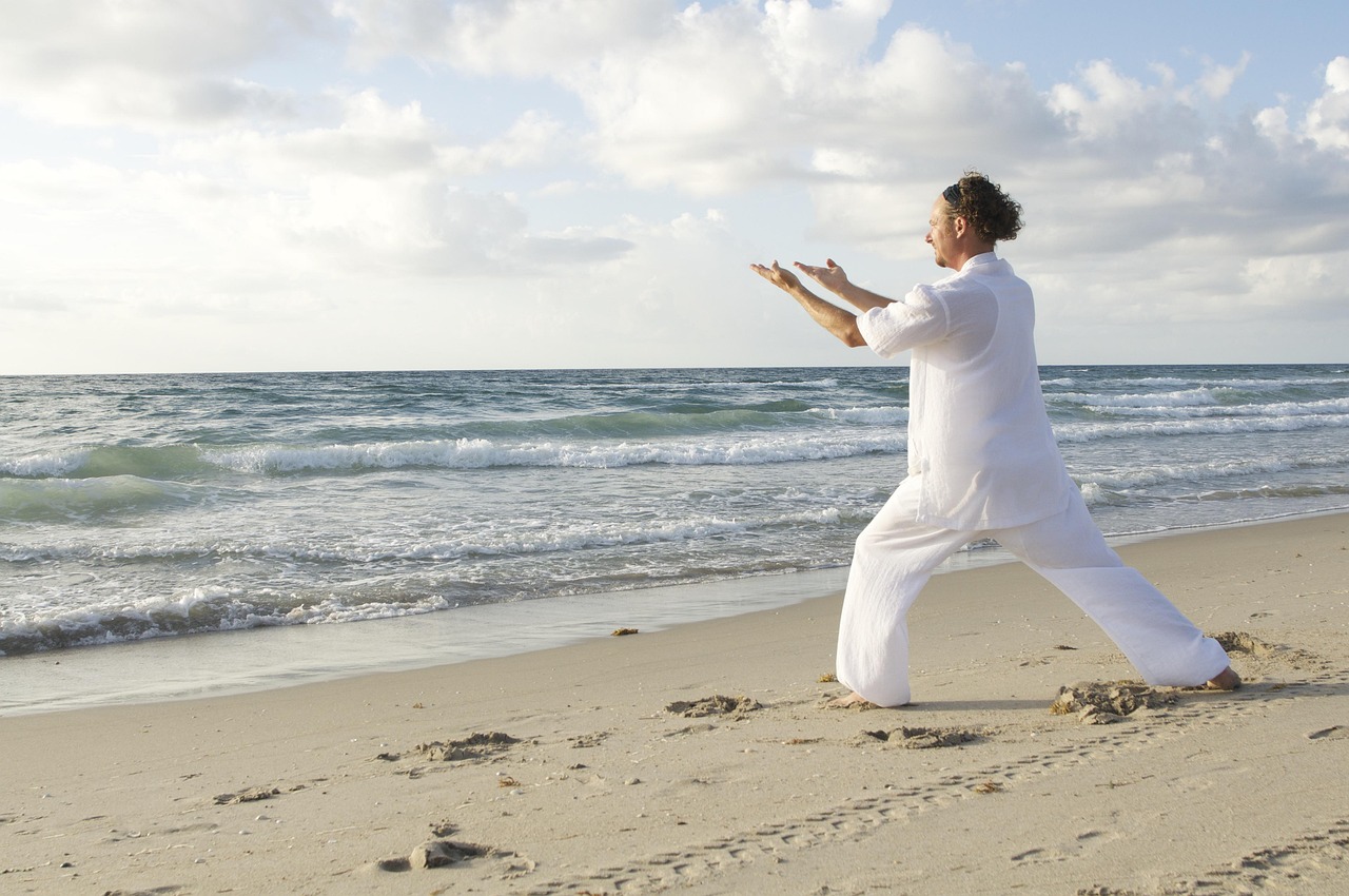 entdecken sie die transformative kraft von yoga. verbessern sie ihre flexibilität, reduzieren sie stress und finden sie innere ruhe mit verschiedenen yoga-stilen und -praktiken, die für anfänger und fortgeschrittene geeignet sind.