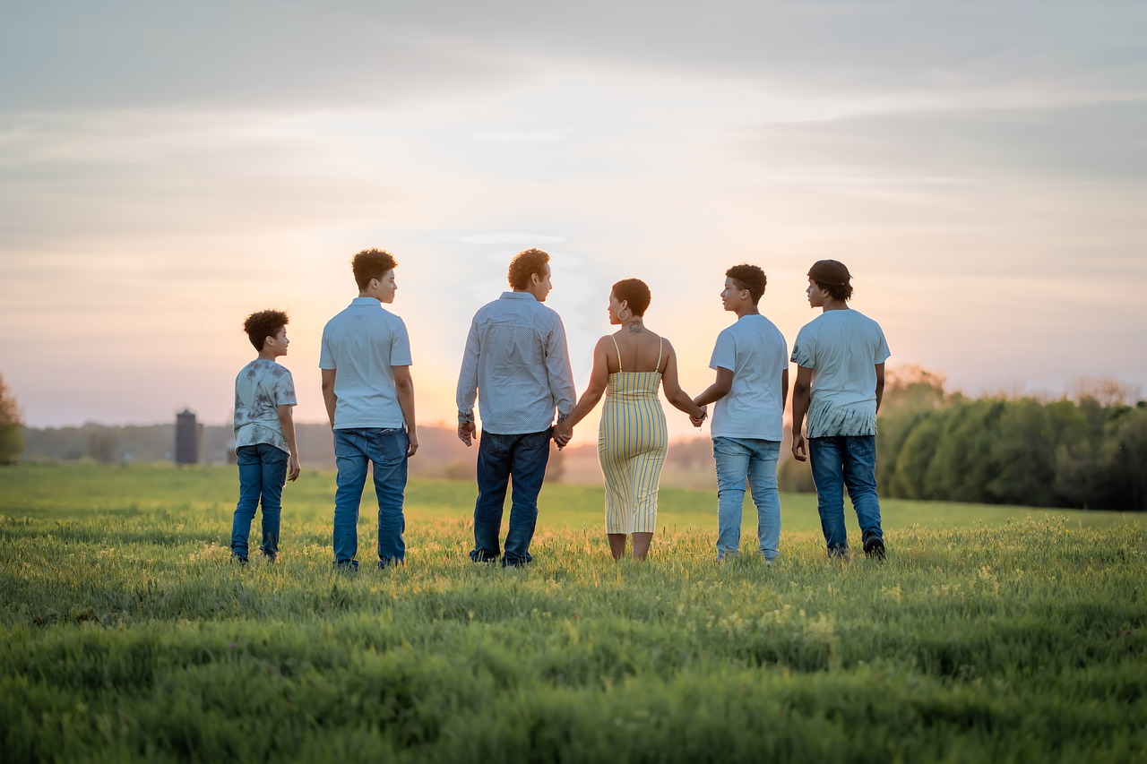 entdecken sie spannende familienaktivitäten, die spaß und abenteuer für groß und klein bieten. von outdoor-ausflügen bis zu kreativen bastelstunden – hier finden sie die besten ideen für unvergessliche gemeinsame erlebnisse!
