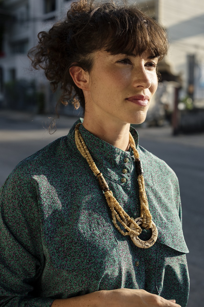 Persönlicher stil: wie man seinen individuellen look findet